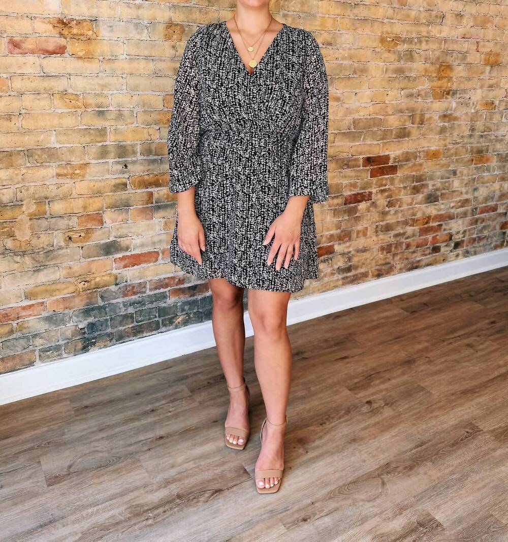 NEW GILLI lilian dress in black and white